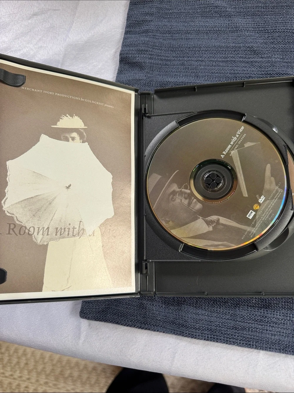 A Room with a View (Two-Disc Special Edition) DVD - White